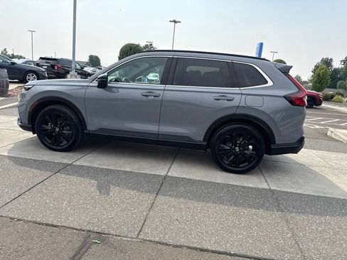 Used 2023 Honda CR-V Sport Touring image 9