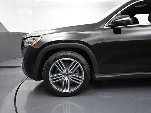 Used 2025 Mercedes-Benz GLS 450 4MATIC image 12