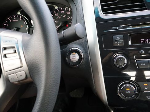 Used 2013 Nissan Altima 3.5 S FWD image 22