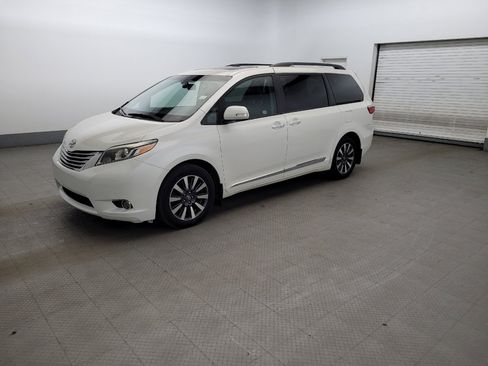 Used 2015 Toyota Sienna Limited Premium AWD/4WD image 2
