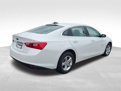 Used 2024 Chevrolet Malibu LS w/ LPO, Floor Liner Package FWD image 3