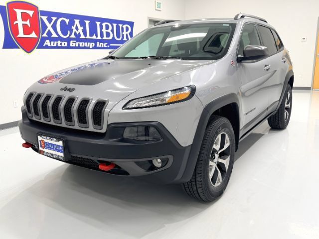 Used 2015 Jeep Cherokee Trailhawk w/ Comfort/Convenience Group AWD/4WD image 5