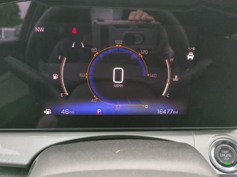 Certified 2025 Chevrolet Trax LT FWD image 29