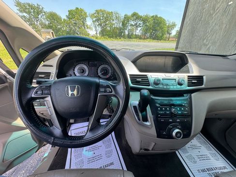 Used 2011 Honda Odyssey EX-L image 16