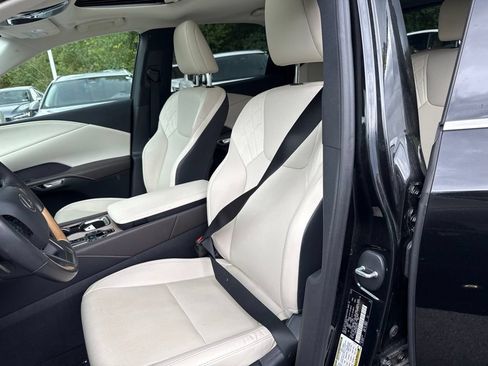 Used 2024 Lexus RX 350 Premium w/ Accessory Package (Z1) AWD/4WD image 14