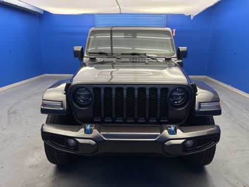 Used 2021 Jeep Wrangler Unlimited Sahara AWD/4WD image 3