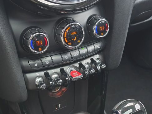 Used 2022 MINI Cooper S w/ Premium Package image 31