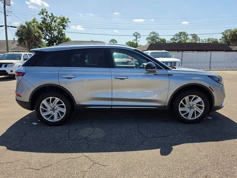 Used 2021 Lincoln Corsair FWD image 11