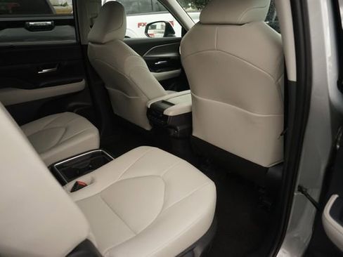 Used 2026 Toyota Grand Highlander FWD image 16