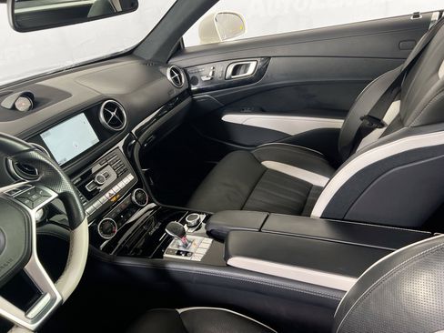 Used 2015 Mercedes-Benz SL 550 image 25