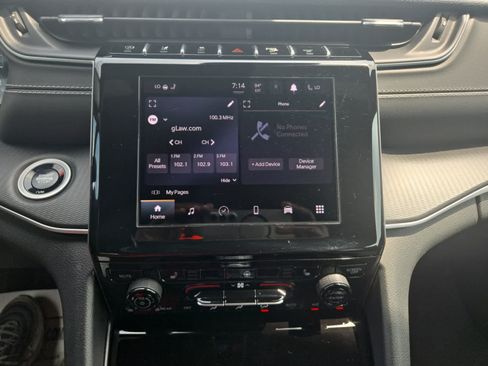 Used 2025 Jeep Grand Cherokee Altitude AWD/4WD image 16