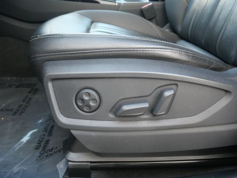 Used 2022 Audi Q5 2.0T Premium image 19