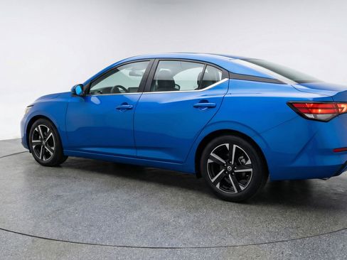 Used 2025 Nissan Sentra SV FWD image 6