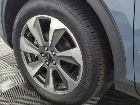 Used 2025 Ford Escape Platinum AWD/4WD image 27