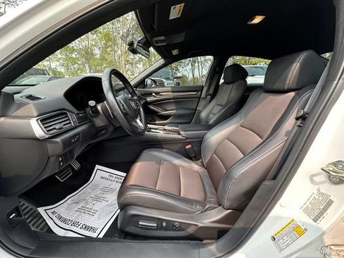 Used 2018 Honda Accord Sport image 23