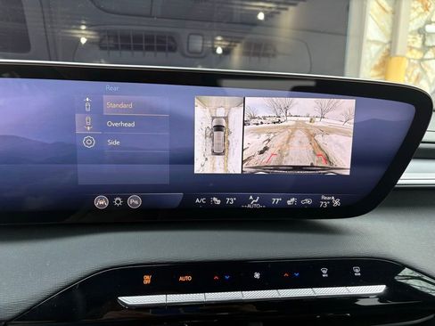 Used 2025 Buick Enclave Sport Touring w/ Power Package image 40