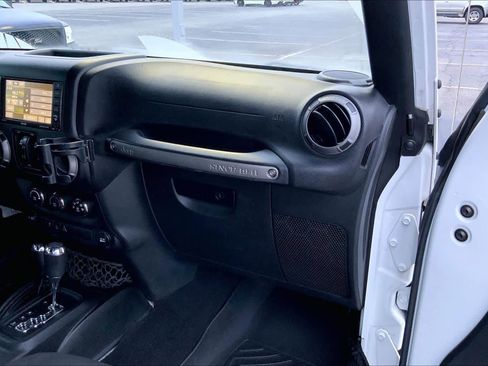 Used 2017 Jeep Wrangler Unlimited Sport w/ Quick Order Package 24S image 16