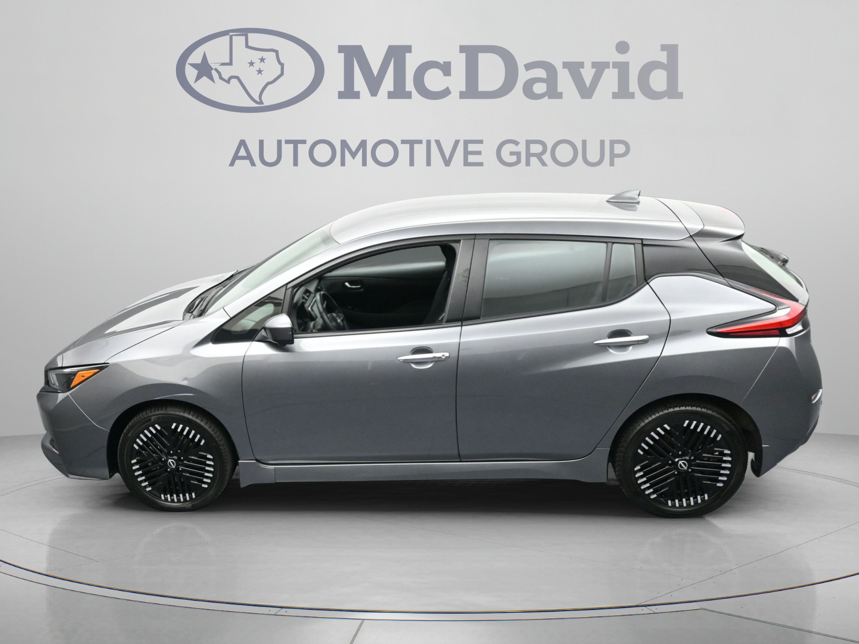 Used 2025 Nissan Leaf SV Plus FWD image 35