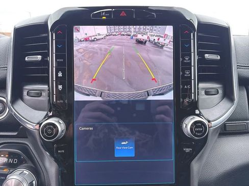 Used 2025 RAM 1500 Laramie image 15