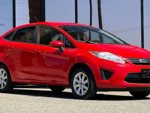 Used 2012 Ford Fiesta SE image 18