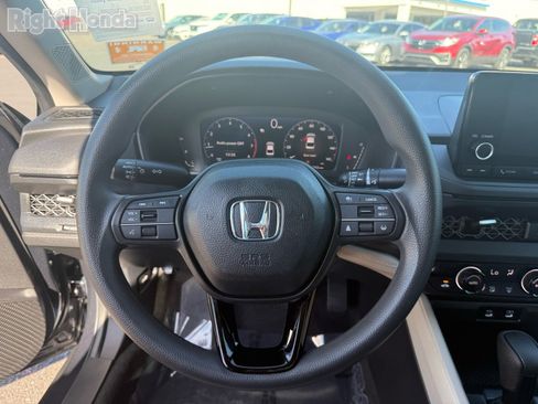 Used 2025 Honda Accord SE image 15
