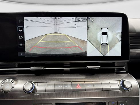 Used 2024 Hyundai Kona Limited FWD image 16
