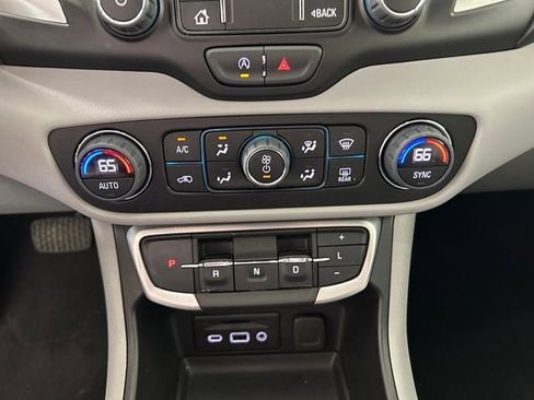 Used 2023 GMC Terrain SLT AWD/4WD image 24