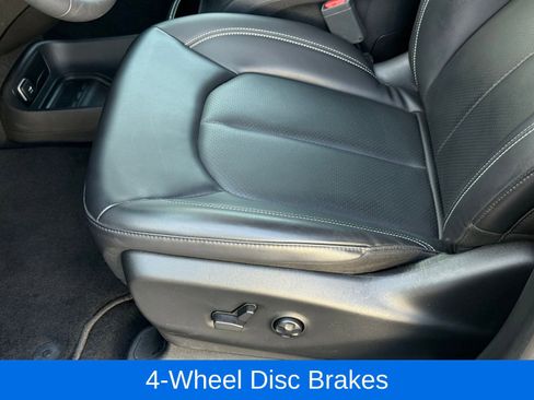 Used 2023 Chrysler Pacifica Touring-L w/ Uconnect Theater Family Group image 46