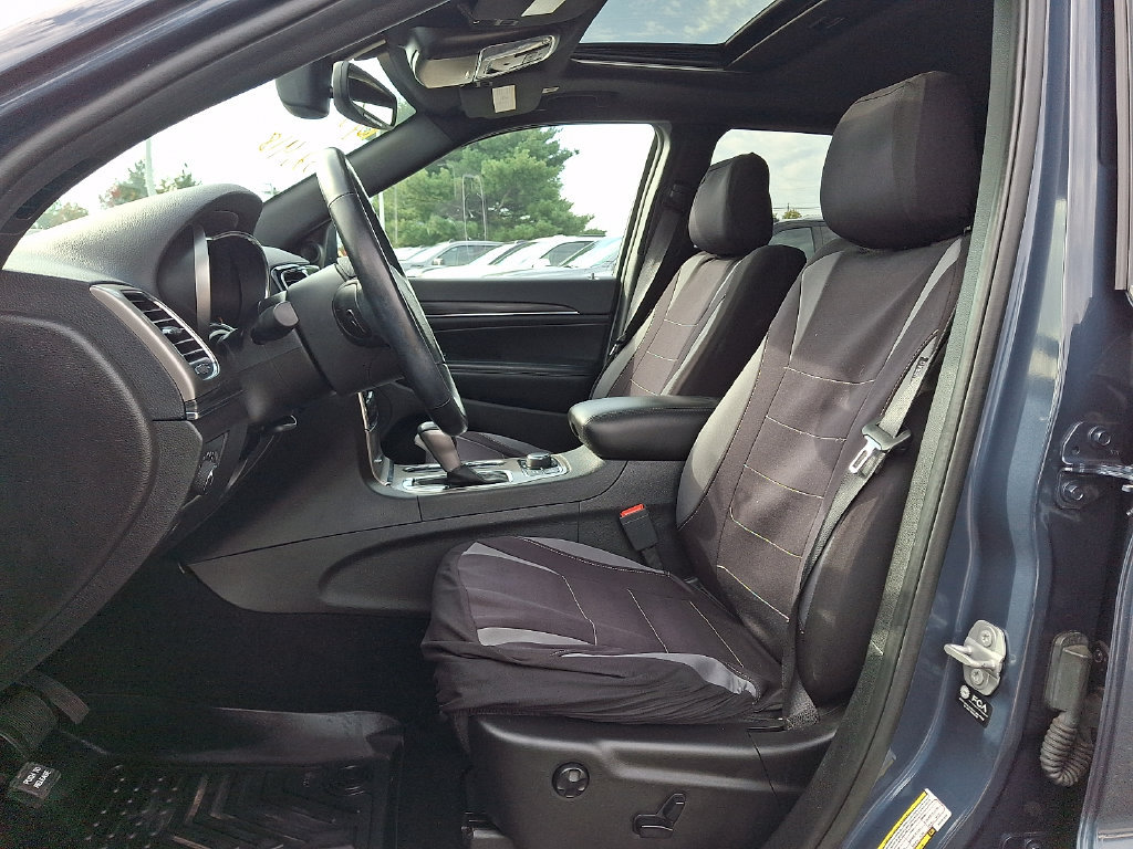 Used 2021 Jeep Grand Cherokee Limited AWD/4WD image 17