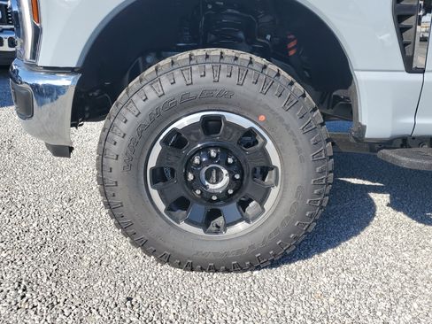 New 2026 Ford F250 Lariat w/ Tremor Off-Road Package AWD/4WD image 6