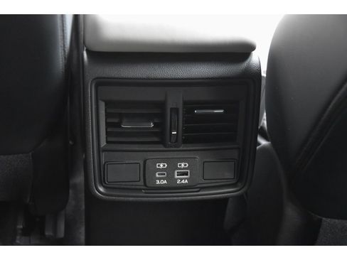 Used 2026 Subaru Forester Premium AWD/4WD image 18