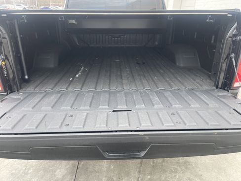 Used 2025 Chevrolet Silverado 2500 ZR2 w/ Technology Package image 30