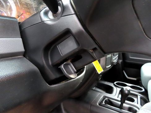 Used 2016 RAM 5500 Tradesman image 24