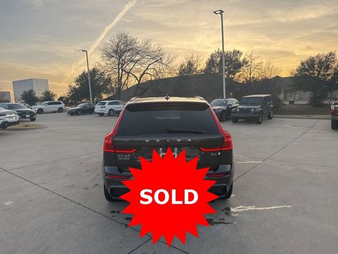 Certified 2023 Volvo XC60 B6 Ultimate w/ Protection Package Premier image 5