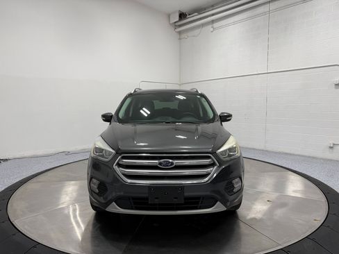 Used 2017 Ford Escape Titanium image 2