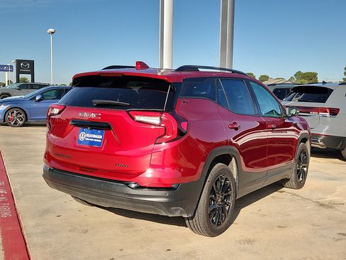 Used 2024 GMC Terrain SLT w/ Elevation Edition AWD/4WD image 7
