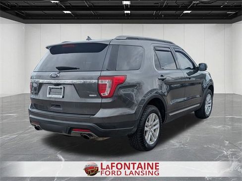 Used 2019 Ford Explorer XLT w/ Equipment Group 202A image 5