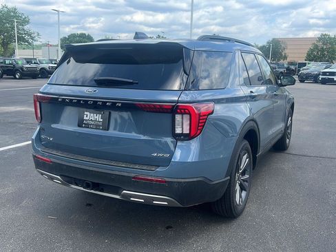 Used 2026 Ford Explorer Active w/ Active Comfort Package AWD/4WD image 6