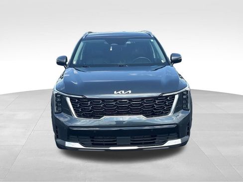 Used 2025 Kia Sorento S FWD image 8