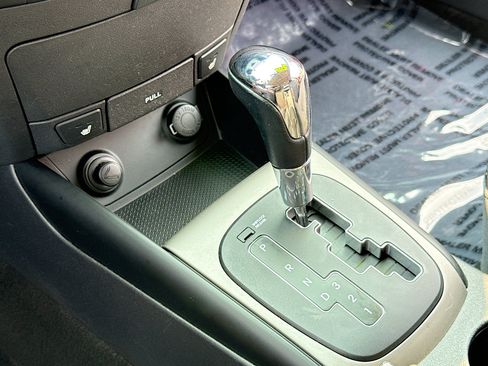 Used 2010 Hyundai Elantra SE FWD image 11
