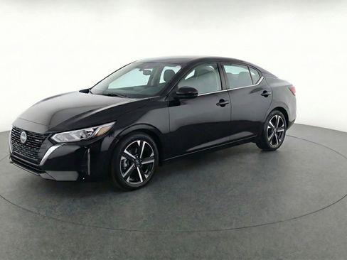 Used 2025 Nissan Sentra SV image 3