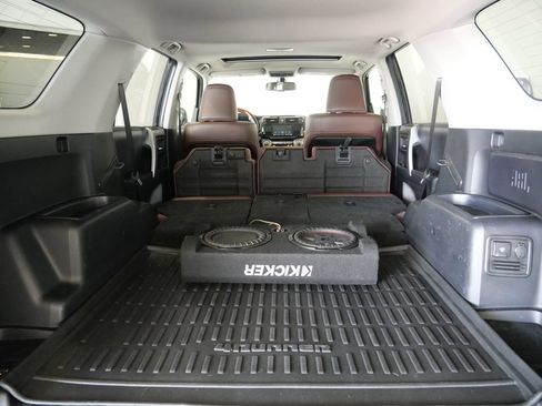 Used 2018 Toyota 4Runner Limited AWD/4WD image 28