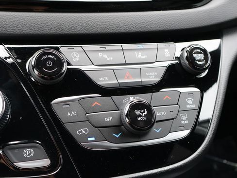 New 2027 Chrysler Pacifica LX FWD image 35