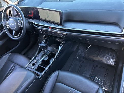 Certified 2024 Kia Sorento S image 11