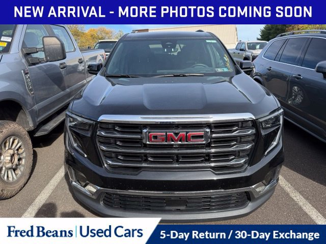 Used 2026 GMC Acadia Elevation w/ Elevation Premium Package FWD image 2