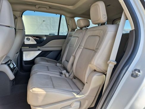 Used 2020 Lincoln Aviator Reserve w/ Equipment Group 202A AWD/4WD image 21