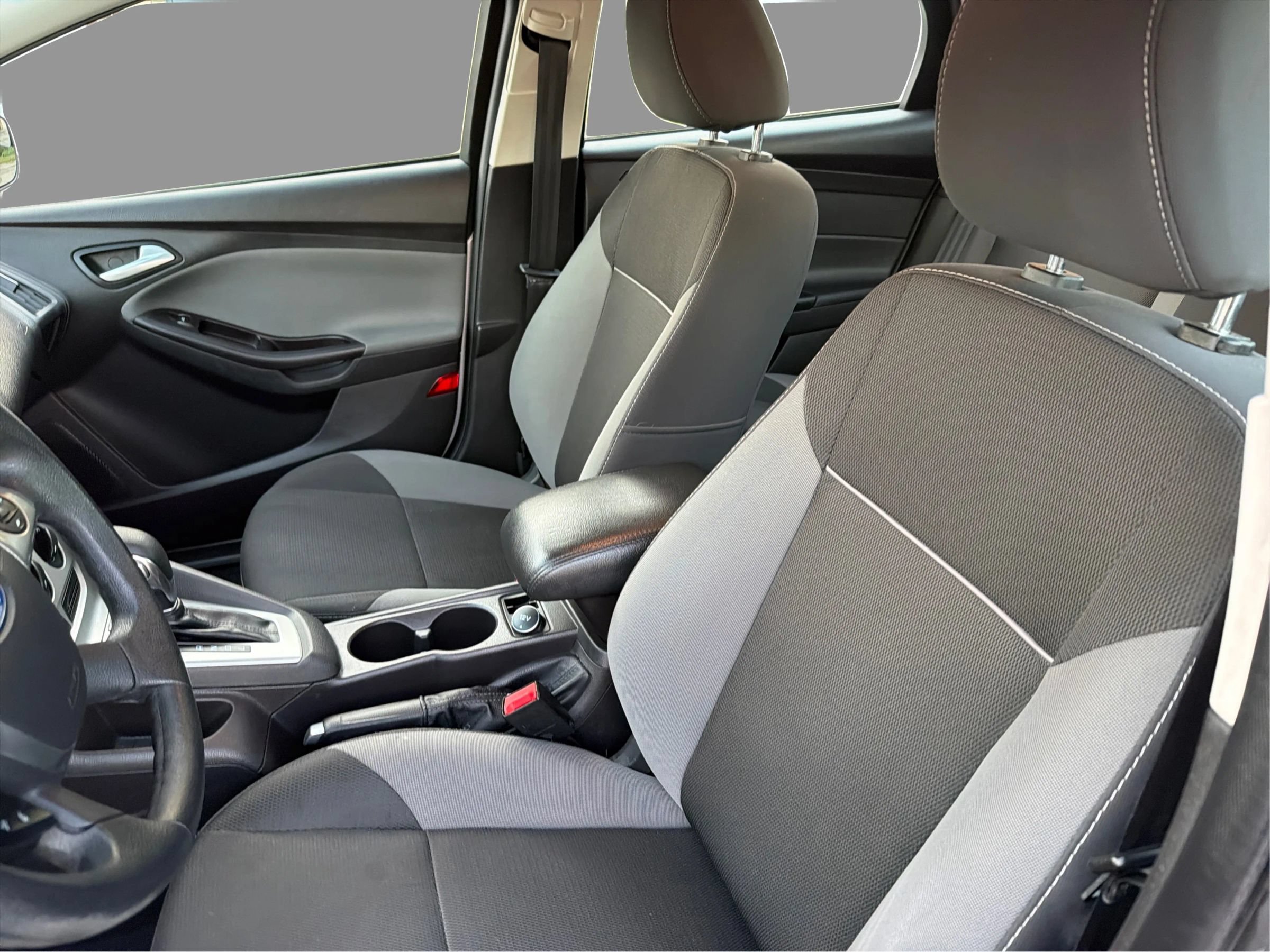Used 2014 Ford Focus SE FWD image 10