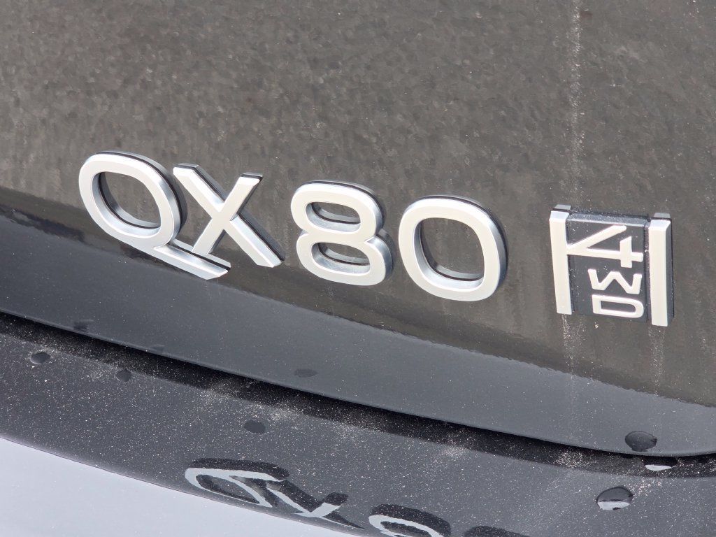 Used 2025 INFINITI QX80 Sensory AWD/4WD image 31
