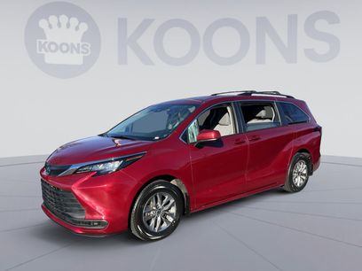 Used 2022 Toyota Sienna LE