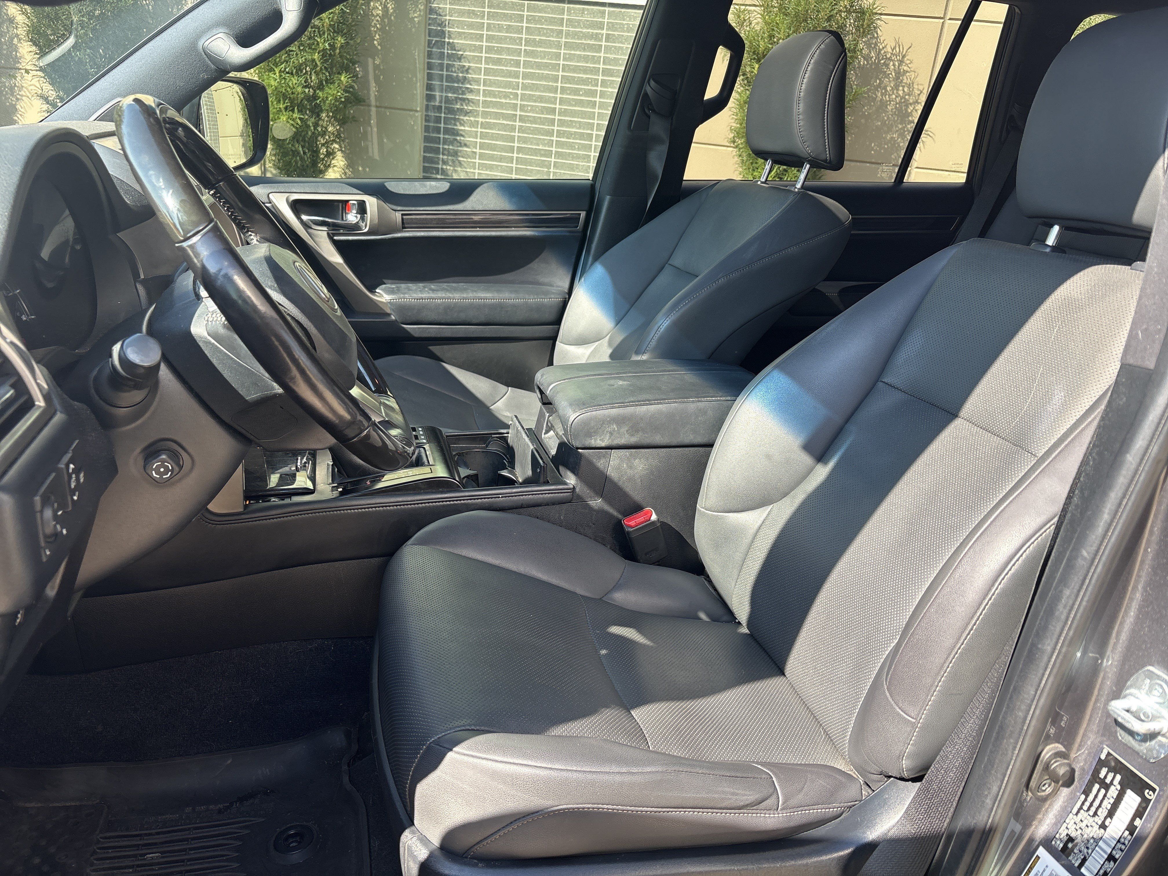 Used 2020 Lexus GX 460 Premium w/ Premium Package AWD/4WD image 16